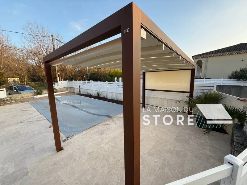 Vente d'une pergola à toile rétractable à Guilherand-Granges (07500), proche de Valence (26000)