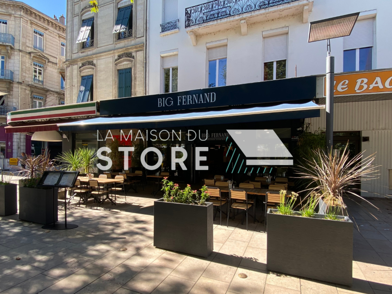 Changement de toile de store à Valence 26000 proche de bourg-Lès-Valence 26500