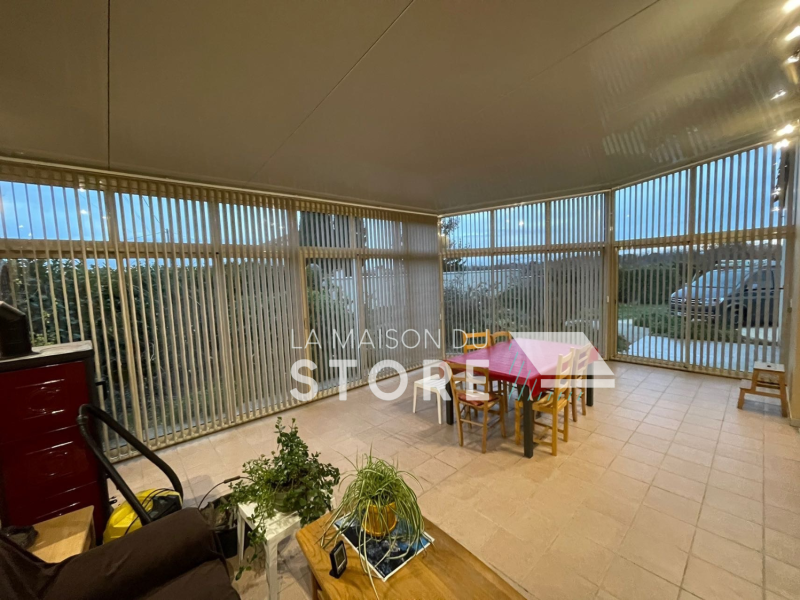 Installation de stores à bandes verticales à Saint-Péray 07130 proche de Valence 26000