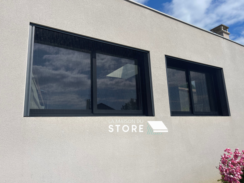 Vente de moustiquaires plissées à Charmes sur Rhône proche de Valence 26000