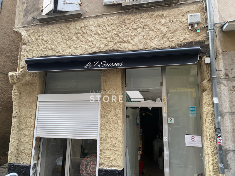 Conception d'un store banne traditionnel pour un restaurant à Tournon-sur-Rhône