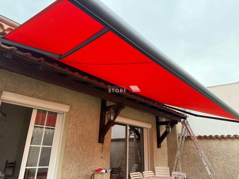 Store extérieur coffre avec toile DICKSON et motorisation SOMFY Saint-Péray proche de Valence