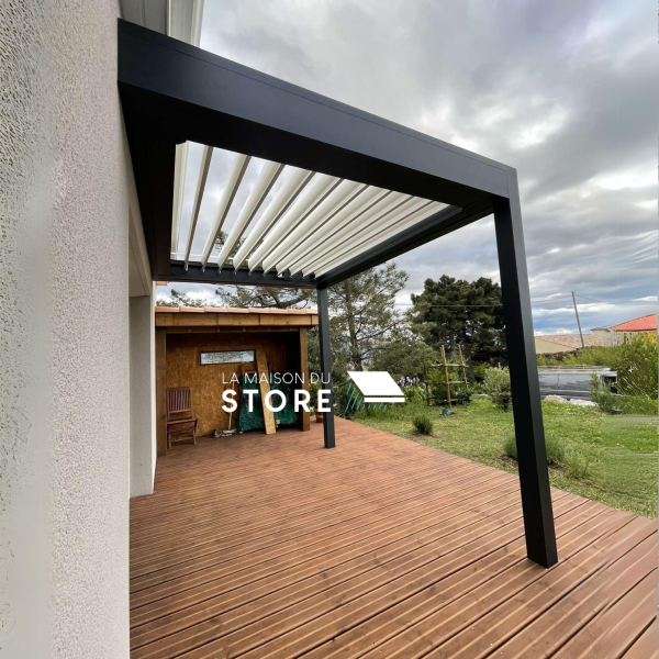Mise en place d'une pergola alu adossée à la façade à Saint-Péray 07130