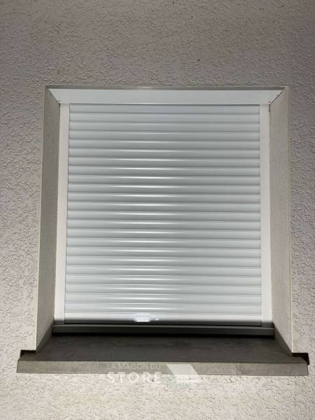 Pose de volets roulants motorisés sur mesure à Valence (26000), proche de Guilherand-Granges (07500)