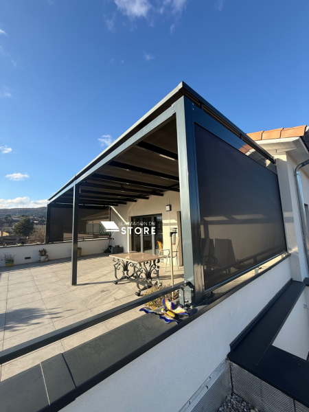 Stores de toiture véranda + store ZIP vertical motorisé Somfy à Saint-Péray (07130)