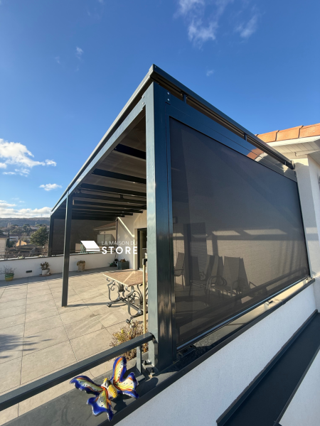 Protection solaire véranda : stores de toiture et store ZIP motorisé à Saint-Péray (07130)