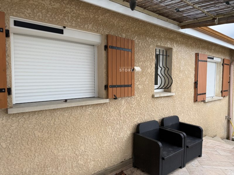 Installation de volets roulants rénovation solaires SUN’ROL à Vernoux-en-Vivarais (Ardèche)