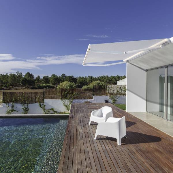 Le store banne traditionnel