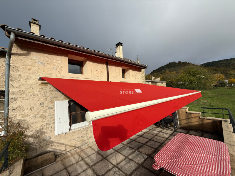 Installation d’un GENEROSA avec platines renforcées et entretoises aluminium à Châteaudouble, Valence (Drôme).