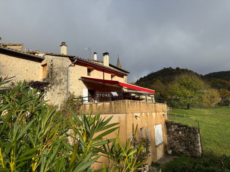 Installation d’un store banne GENEROSA ROLLERBAT Ø80 à Châteaudouble, Valence (Drôme).