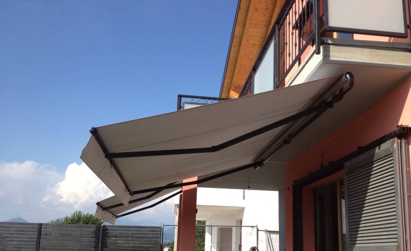 Le store banne traditionnel