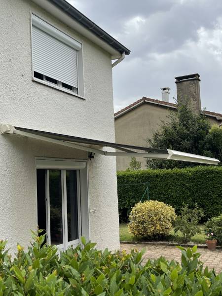 Installation d'un store banne coffre à Guilherand-Granges 07500