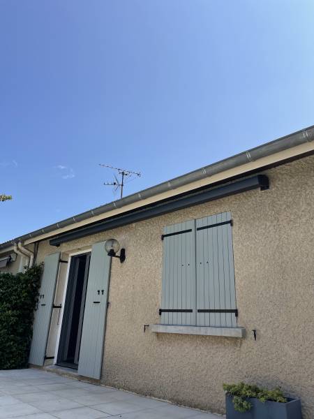 Store coffre moderne à Bourg-Lès-Valence