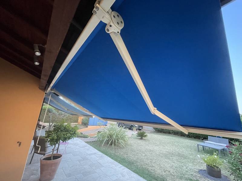 Changement toile pour store banne traditionnel Valence 26000 proche de Bourg-Lès-Valence 26500