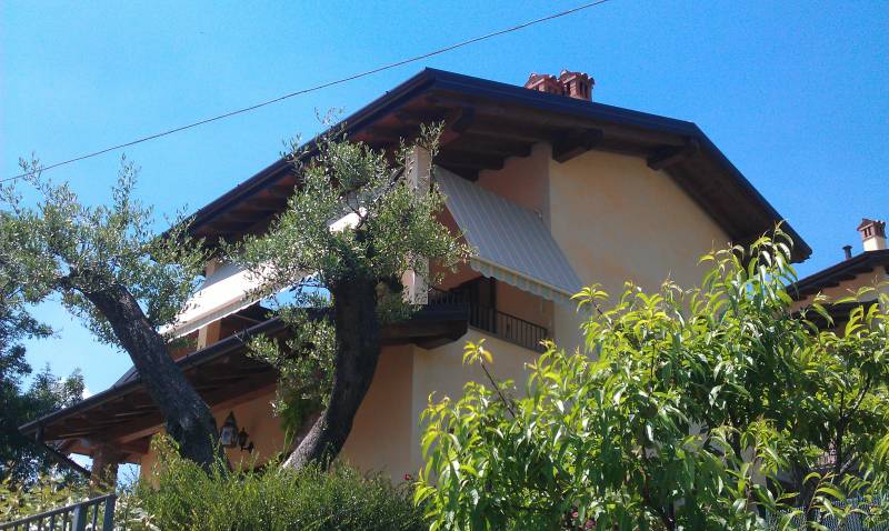 Le store banne traditionnel