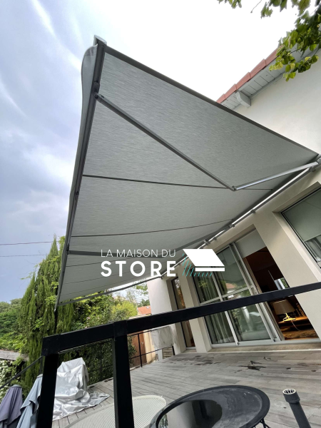 Pose d'un store banne monobloc à Valence 26000