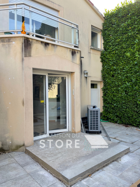 Avant l'installation du sas d'entrée sur mesure à Valence 26000