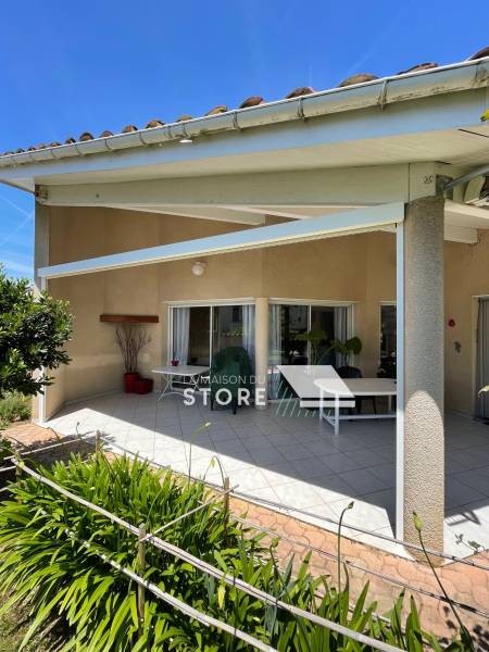 Mise en place d'un store vertical zip motorisé à Saint-Marcel-lès-Valence 26320 proche de Valence