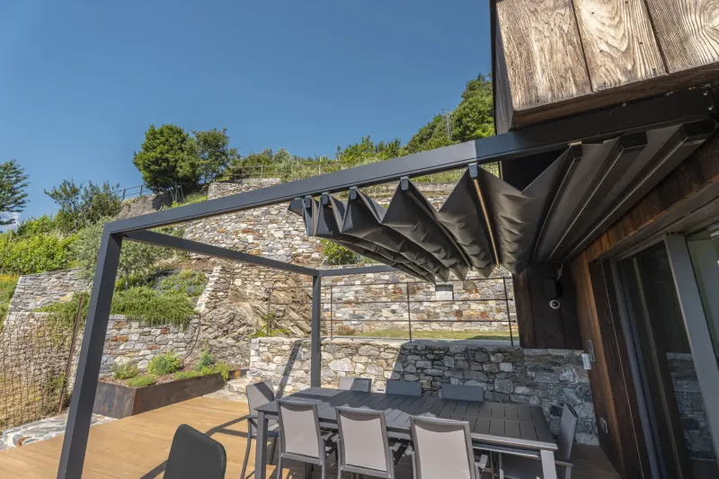 Pergola à toile enroulable/rétractable